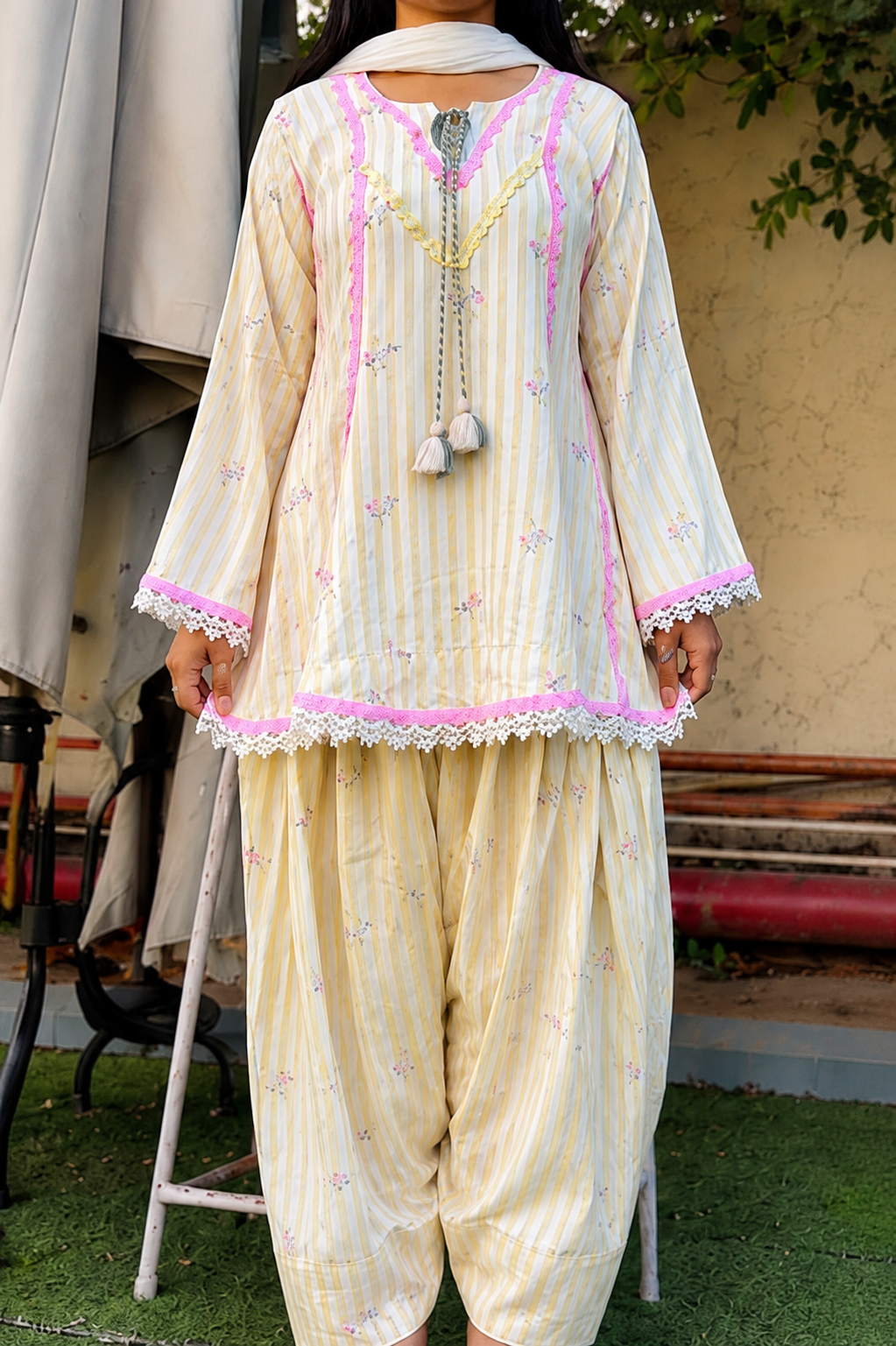 VIRAL  BUTTER YELLOW FARSHI CORD SET